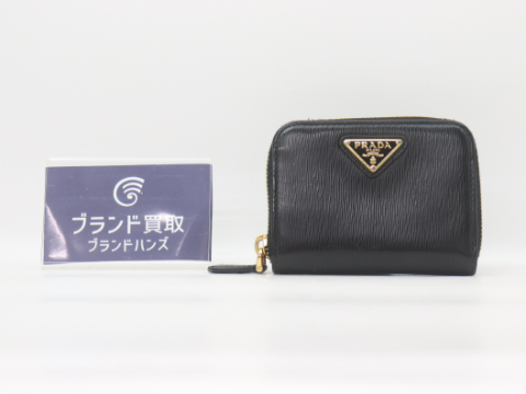 プラダ ラウンドファスナーコインケース ブラック　1MM268